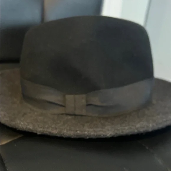 Stylish Black and Gray Fedora Hat - Picture 3 of 5